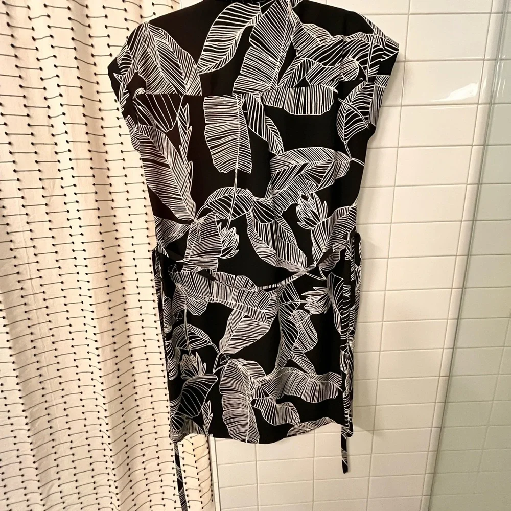 Express Summer Dress - Picture 3 of 4